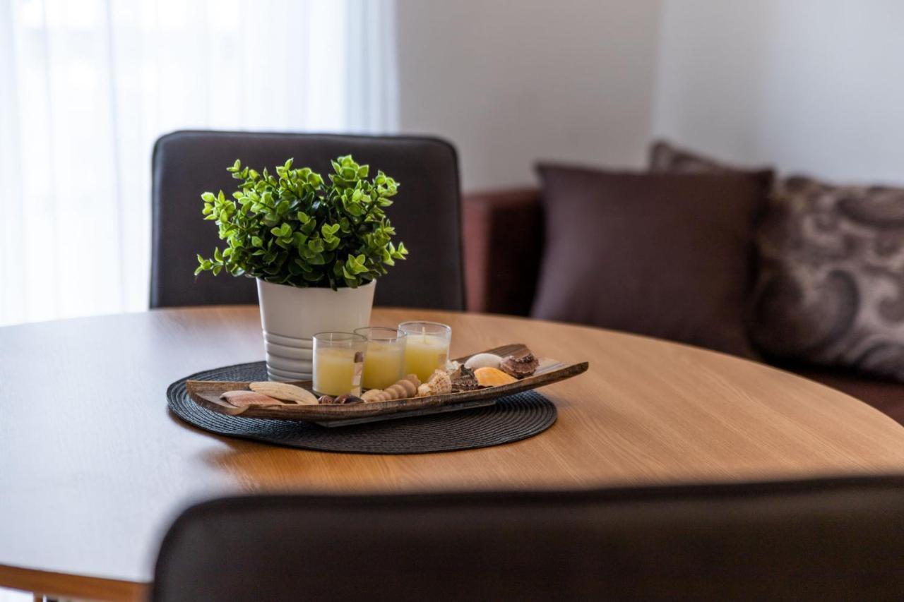 Apartmani Devcic Palit Eksteriør billede