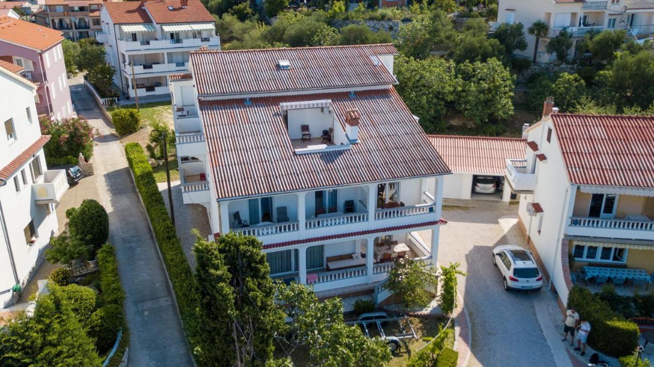 Apartmani Devcic Palit Eksteriør billede
